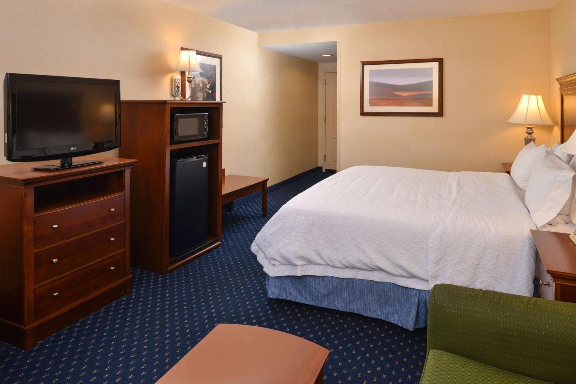 Hampton Inn And Suites Fredericksburg South Exterior photo